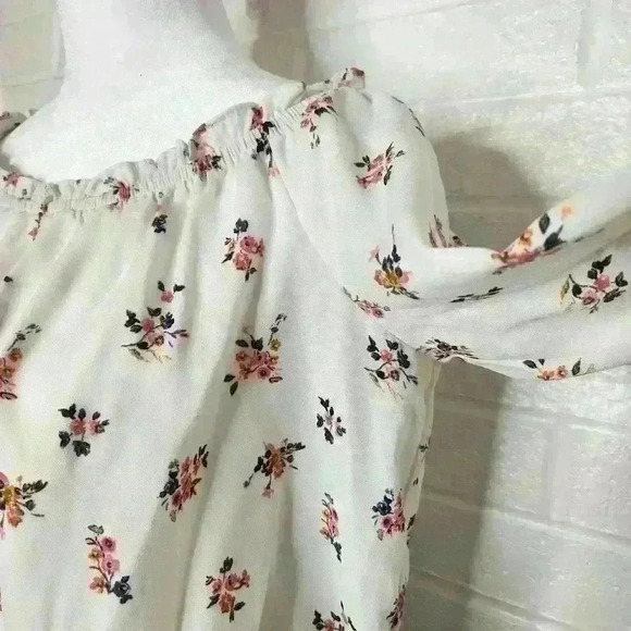 Arizona women's long sleeve cropped floral blouse size medium - Picture 5 of 8